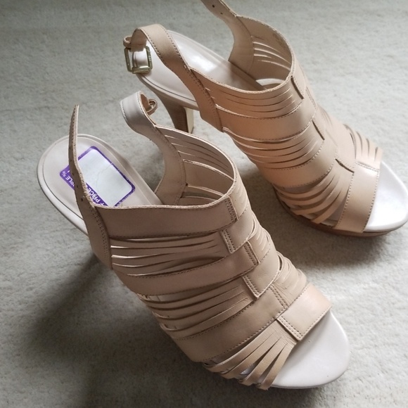 Franco Sarto Shoes - Franco Sarto nude heels